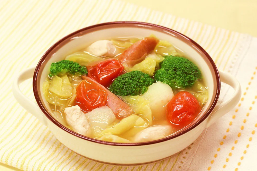 新玉ねぎ、新キャベツ、菜の花。
心もカラダも温まる
春野菜スープレシピ