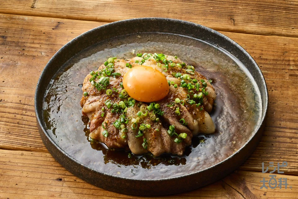 卵黄とろ〜り！豚きのこの“スタミナ”ドーム