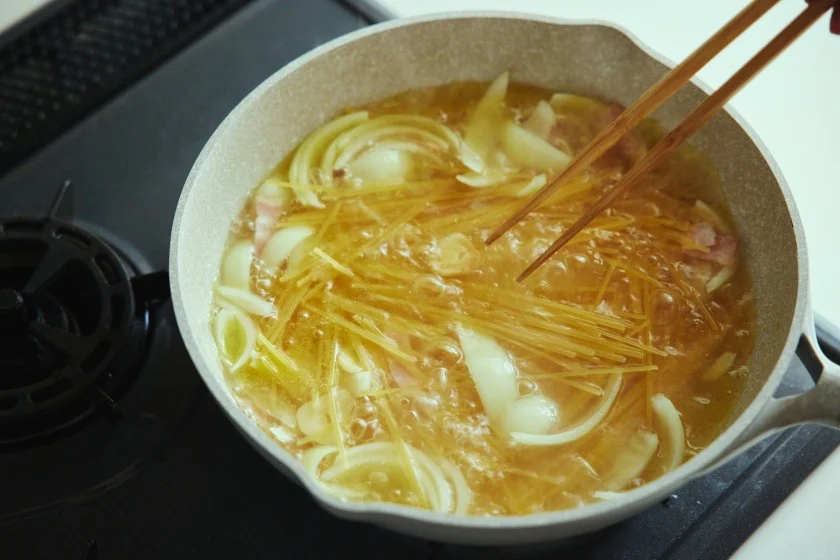 春キャベツとベーコンのだしバターパスタのつくり方_3_1