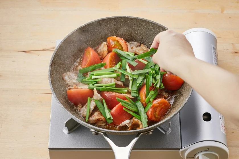 ごろっとトマトと玉子のスタミナ中華炒め<塩分控えめ>のつくり方_2_1