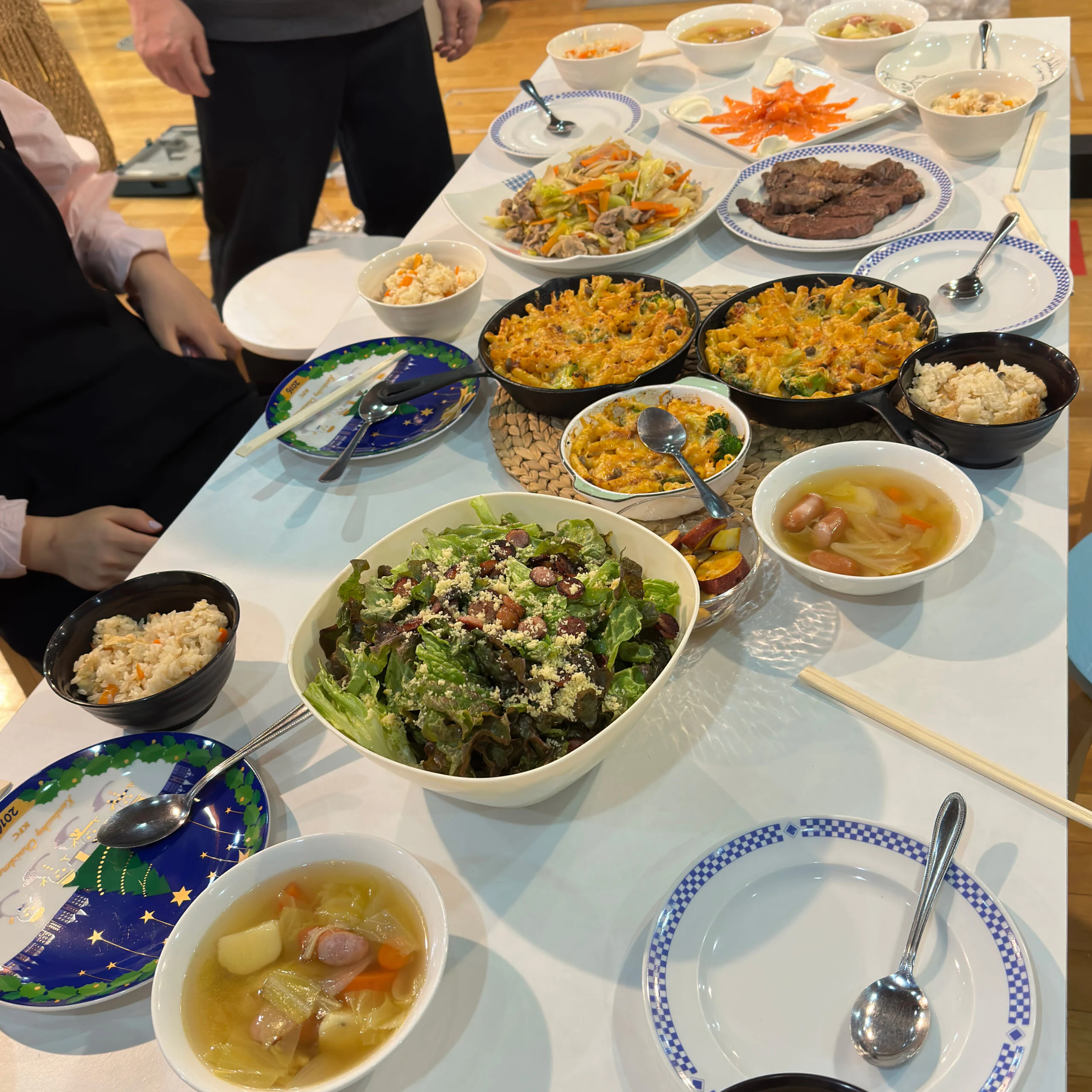 磯野さんが研究室の仲間と作った料理