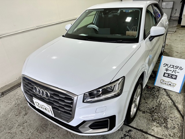 アウディ Q2