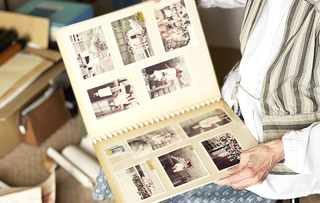 遺影写真の特徴や選び方は？生前に準備する方法も解説！