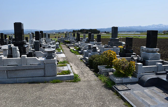 創価学会のお墓が持つ特徴とは？納骨の流れや費用を紹介