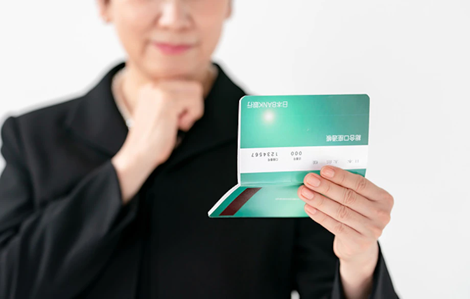 家族葬費用は実際いくらかかる？安く抑えるために知っておくべきこと