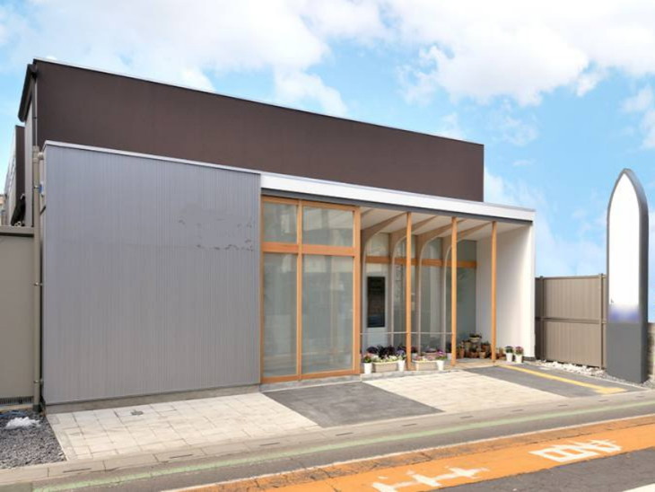 東冠メモリアル北越谷駅前