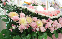 創価学会のお葬式の供花のマナーは？