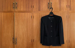 火葬式の服装とは？葬儀の服装マナーと注意点をご紹介