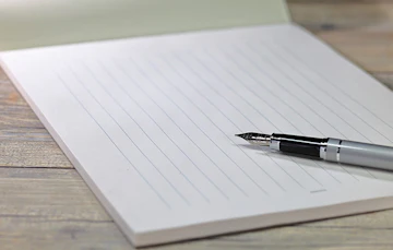 遺書の書き方とは？遺言との違いや20・30・40代が書くべき内容も