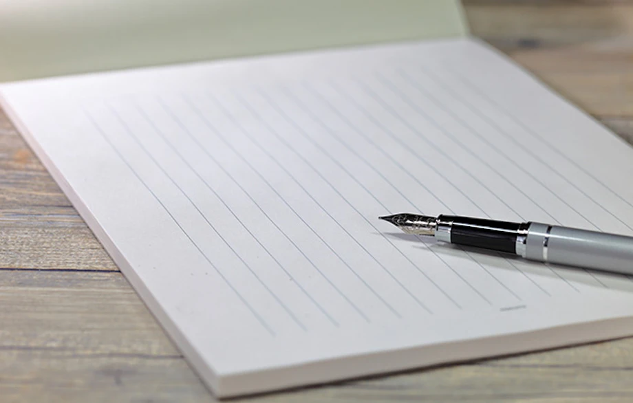 遺書の書き方とは?遺言との違いや20・30・40代が書くべき内容も|小さなお葬式