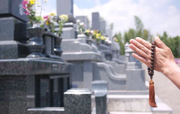 永代供養にかかる費用は？種類別・宗派ごとの違いや支払い方法も
