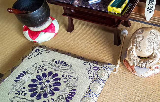 【開眼法要】詳しく解説！流れや準備は？お布施やマナーも