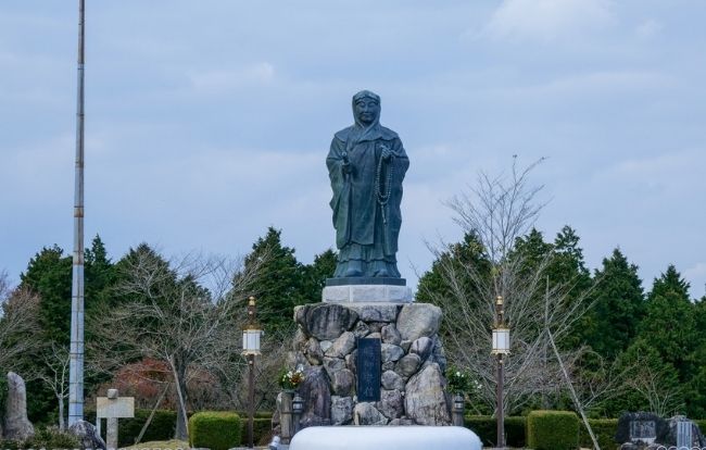 天台宗の開祖・最澄の生涯と教えとは？日本仏教・文化にもたらした影響も解説｜小さなお葬式