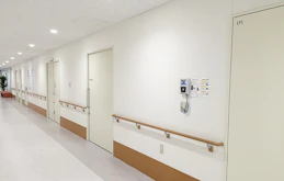 病院で亡くなった場合の遺体搬送の流れ｜安置方法や費用の目安も解説