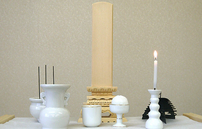 位牌の処分方法は？タイミングや依頼先・閉眼供養について解説