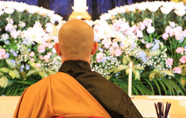 「戒名」と「法名」の違いを解説！戒名には階級があるって本当？