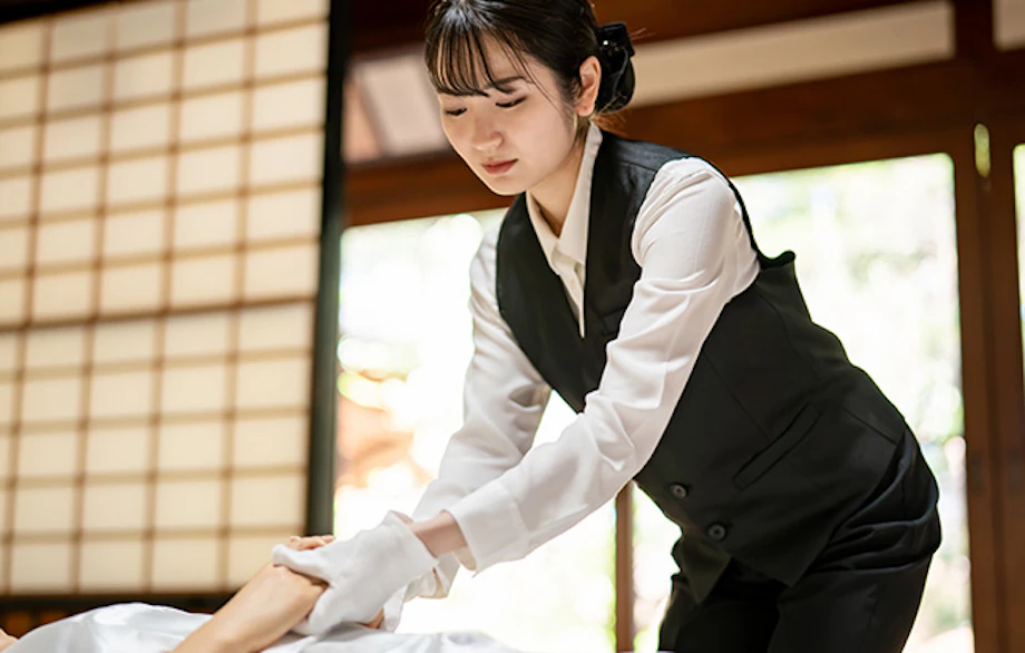 白装束と死装束の違いとは 着せる理由や宗教別の着せ方 意味 白装束と死装束の違いとは 着せる理由や宗教別の着せ方 意味