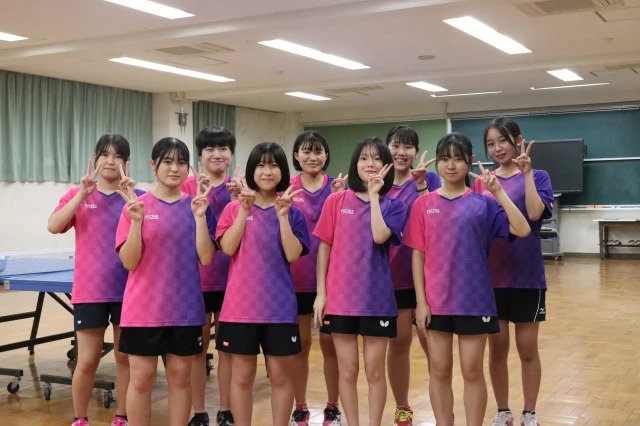 チーム名鑑　伊万里高校女子卓球部「団体でベスト4が目標」