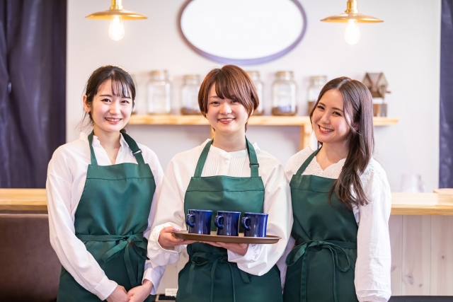 飲食店のチャットボット活用ガイド｜電話予約・よくある質問・無断キャンセル対策を自動化
