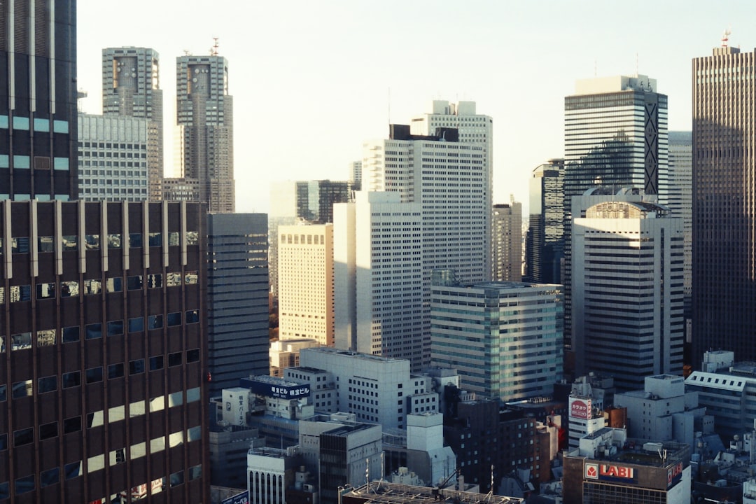 事業承継M&A向け資金調達手段(JFC・信用保証協会・民間銀行)の比較イメージ