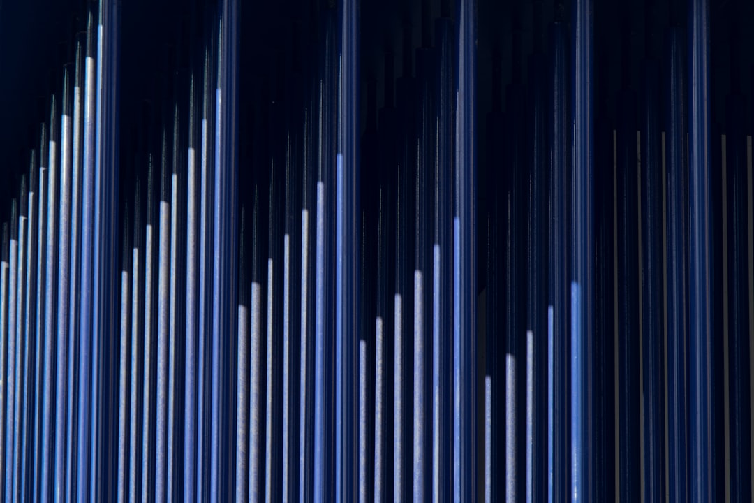 M&A仲介会社の手数料体系を比較するイメージ