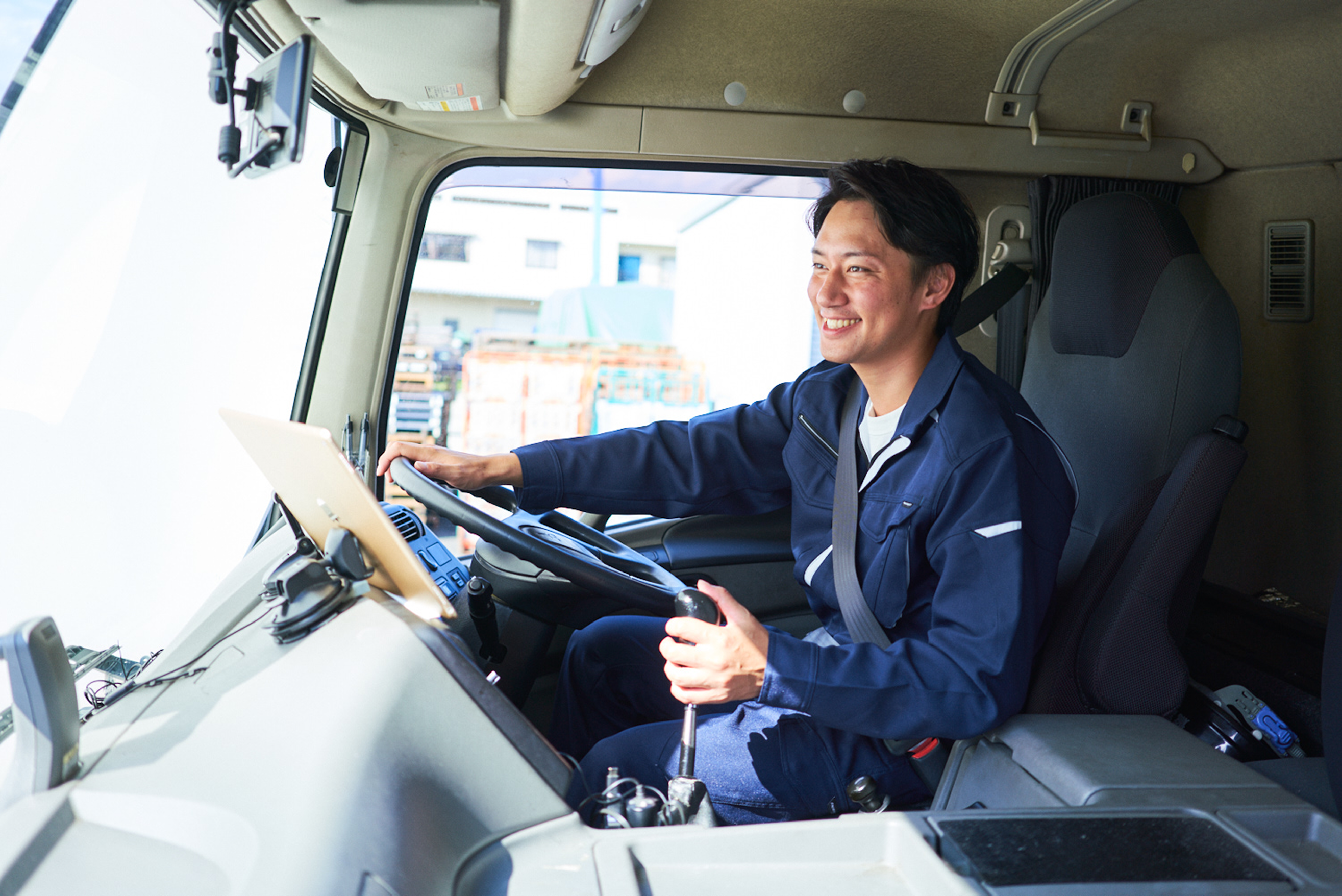 トラックドライバーに向いている人の特徴とは？未経験でもわかる適性チェック