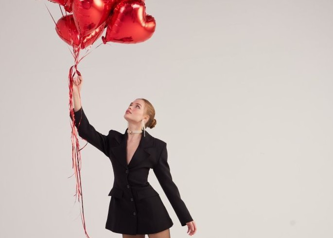 Valentine’s Day Glow-Up, The Strategic Booking Guide