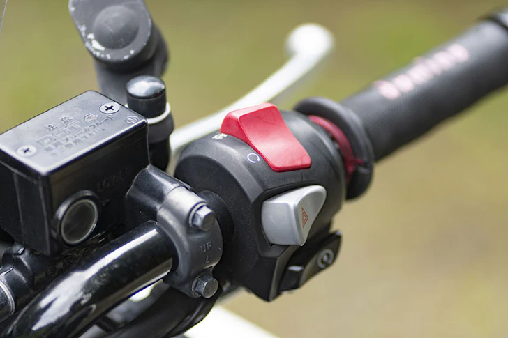 バイクのキルスイッチ