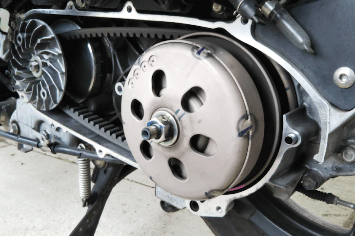 スクーターのエンジン部分