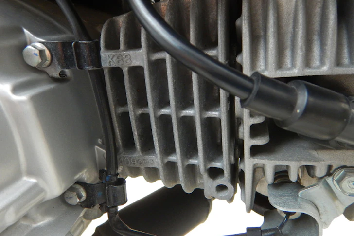 バイクのエンジンの一部分