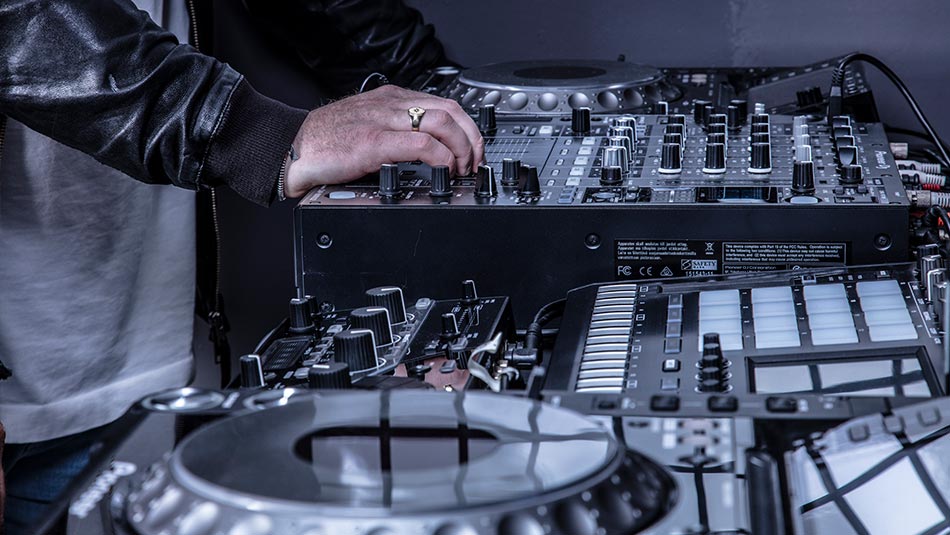 OC & Verde TORAIZ studio set-up