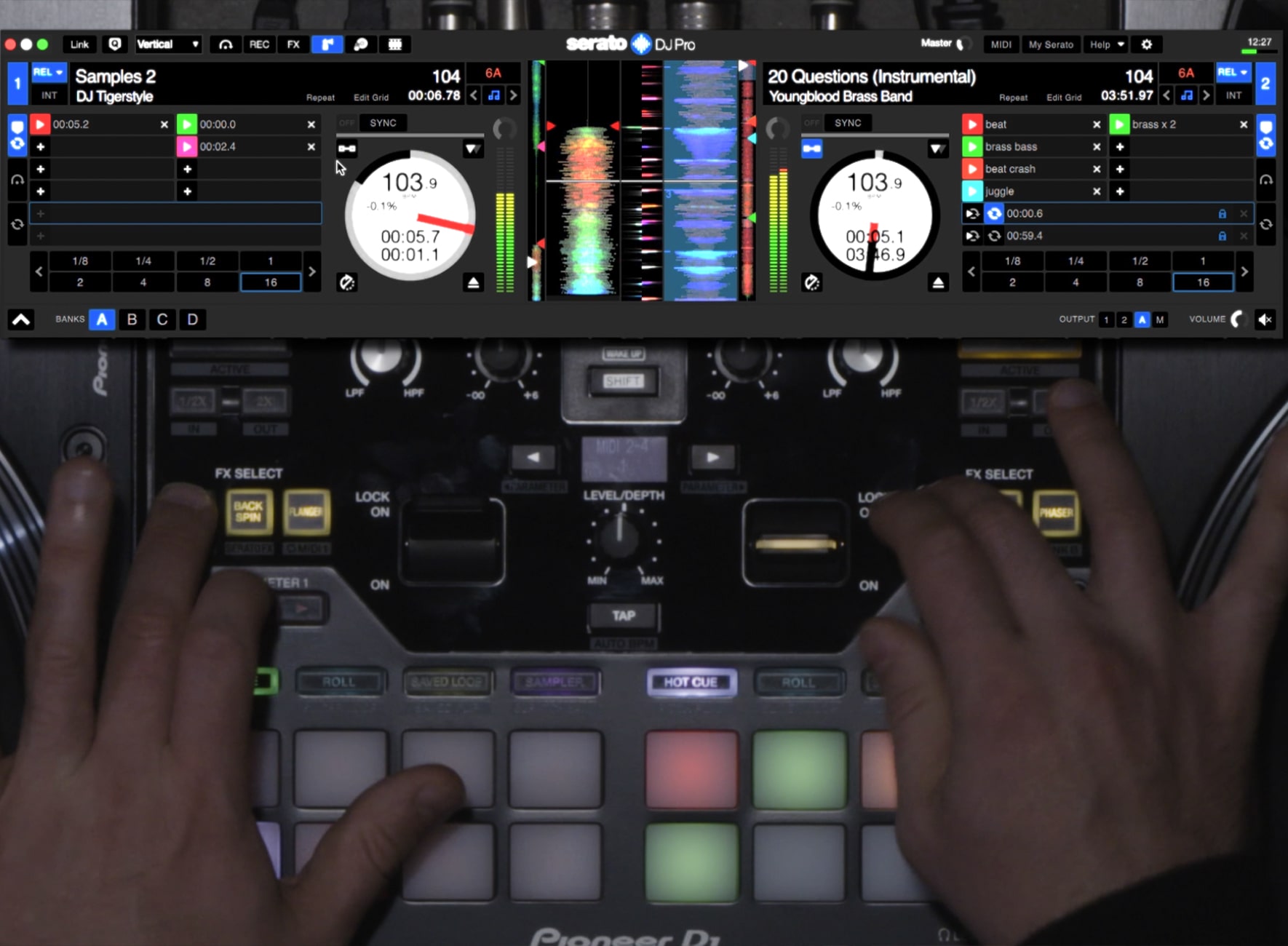 DJM-S7 - Scratch-style 2-channel performance DJ mixer (Black)