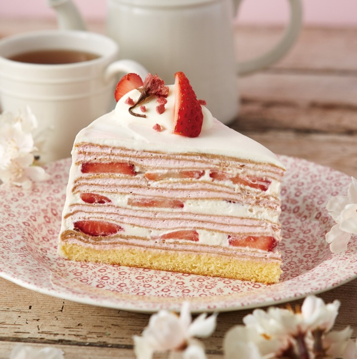 さくらストロベリーのミルクレープ