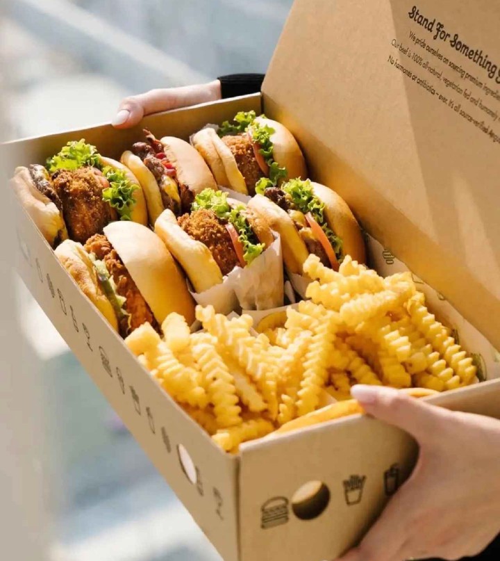 ハンバーガー、ポテトのテイクアウト