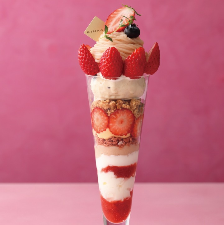 たっぷりの国産苺×濃厚なティラミス仕立ての新作パフェなどを