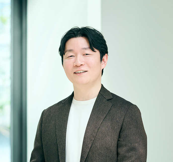 小山 友一