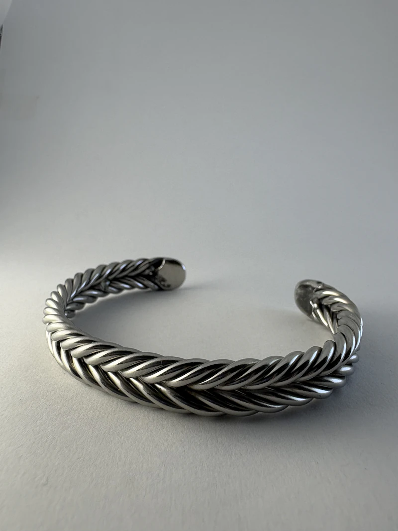 8x1 Twist Bangle