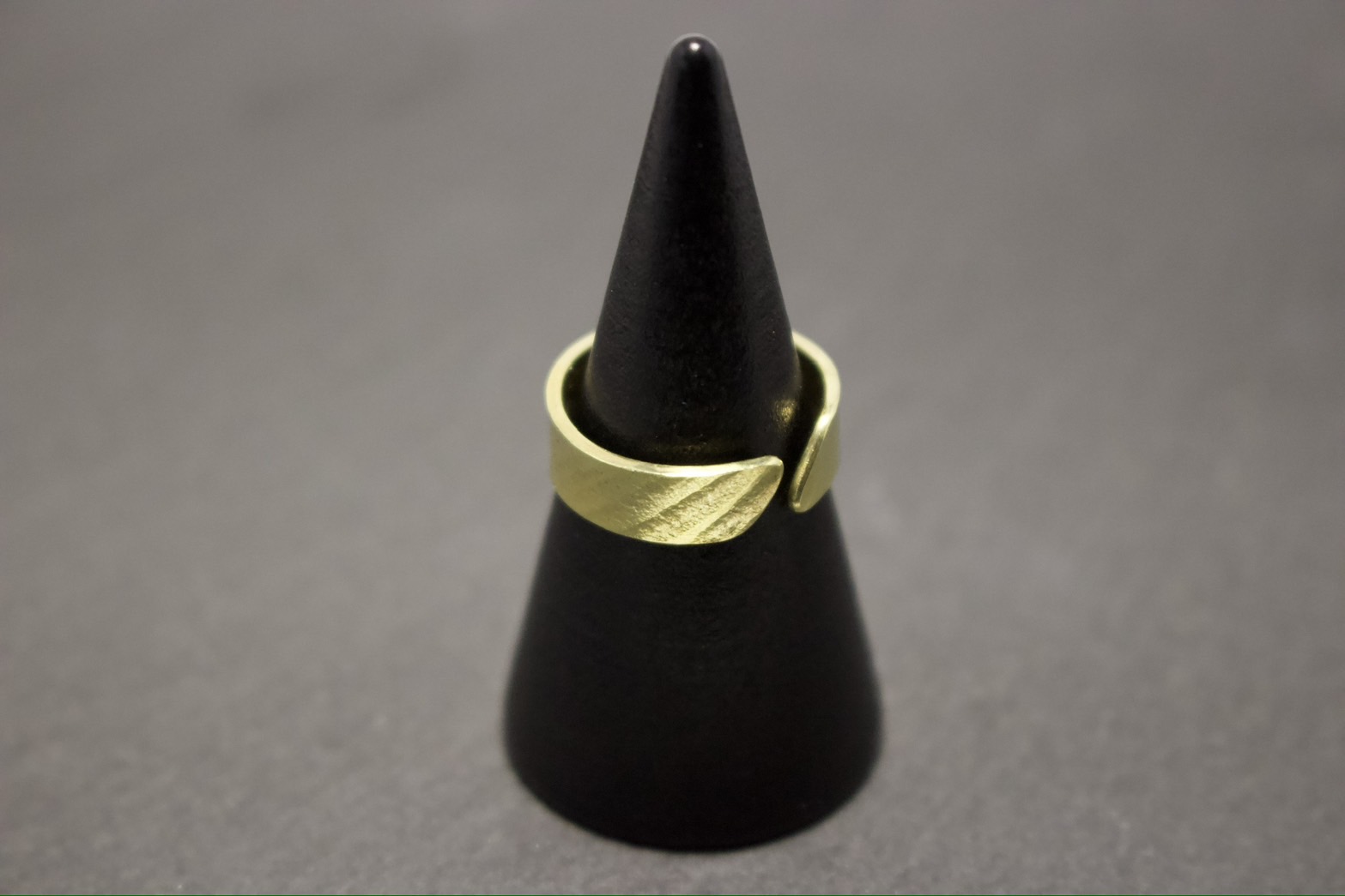 Flat Hammer Texture Open Ring