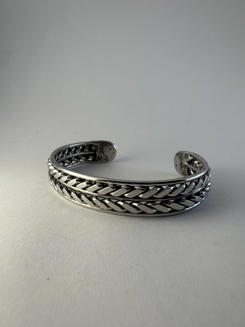 Split Flat Double Twist Bangle