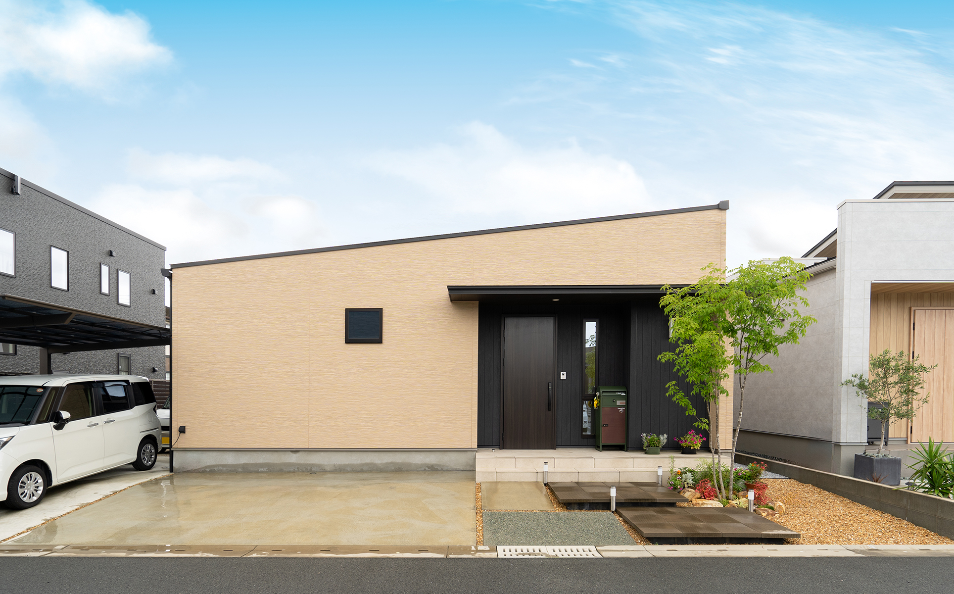 暮らしやすさを詰め込んだ平屋。新しい街で始まった、陽だまりのようなふたり時間。