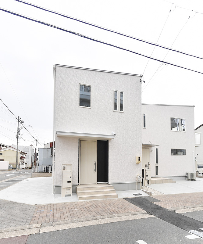 間口の狭い敷地にもマッチする コンパクトで充分な暮らし