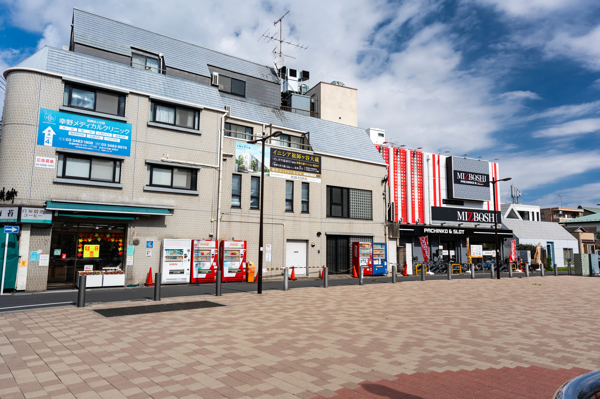  小田急小田原線　祖師ヶ谷大蔵駅　北口の風景　東京都世田谷区祖師谷