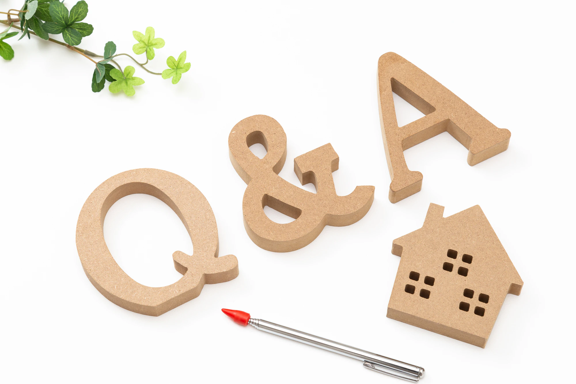 住宅のQ&A　白バック