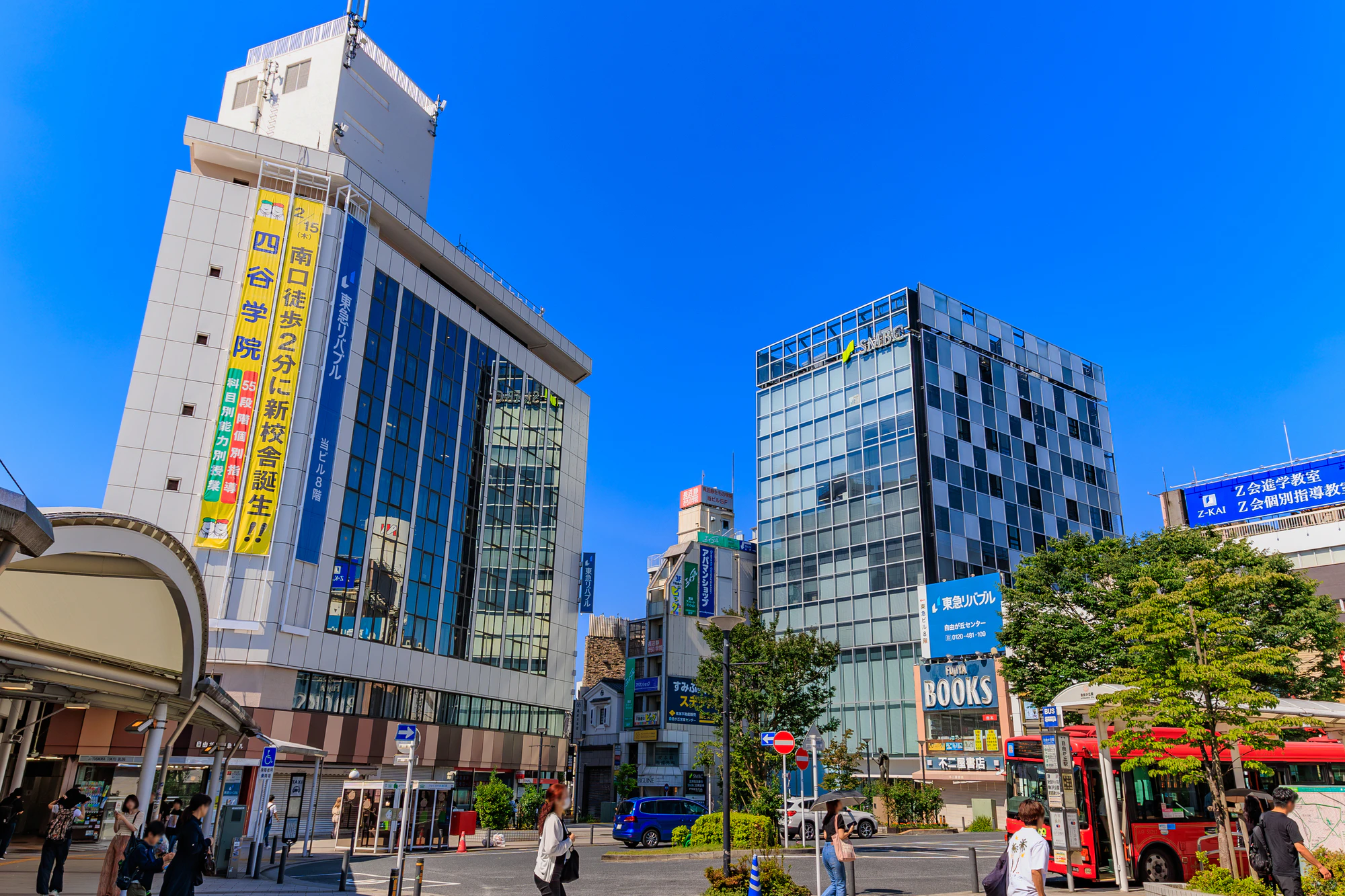 目黒区　自由が丘駅（駅前ロータリー）