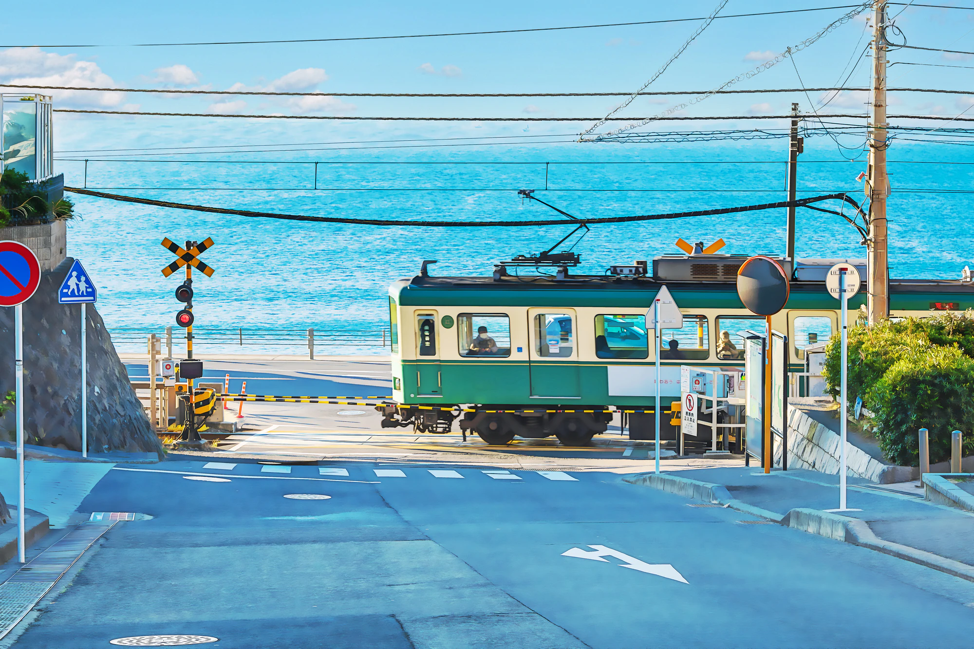 湘南海岸　鎌倉高校前駅踏切