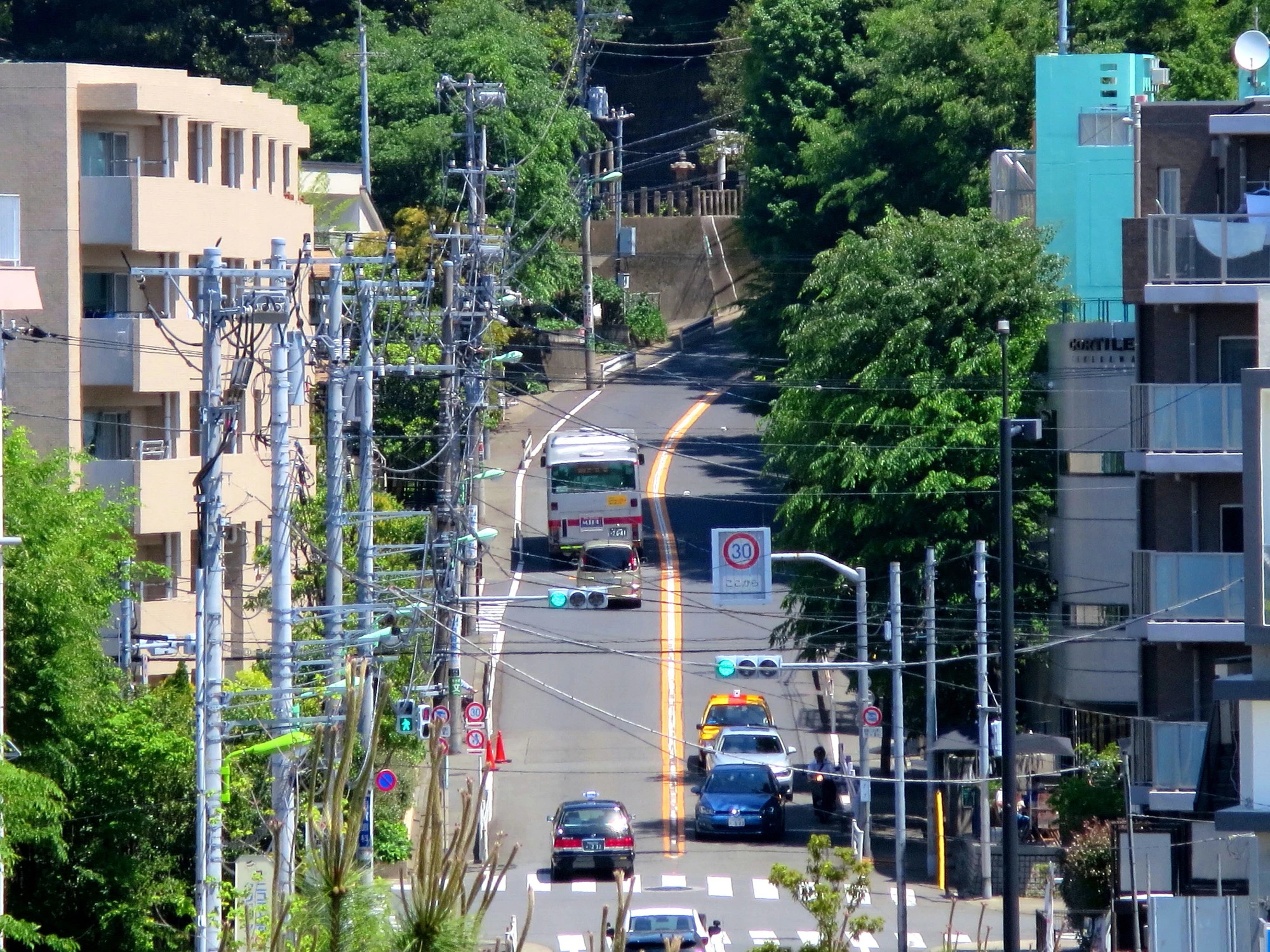世田谷区上野毛 稲荷坂