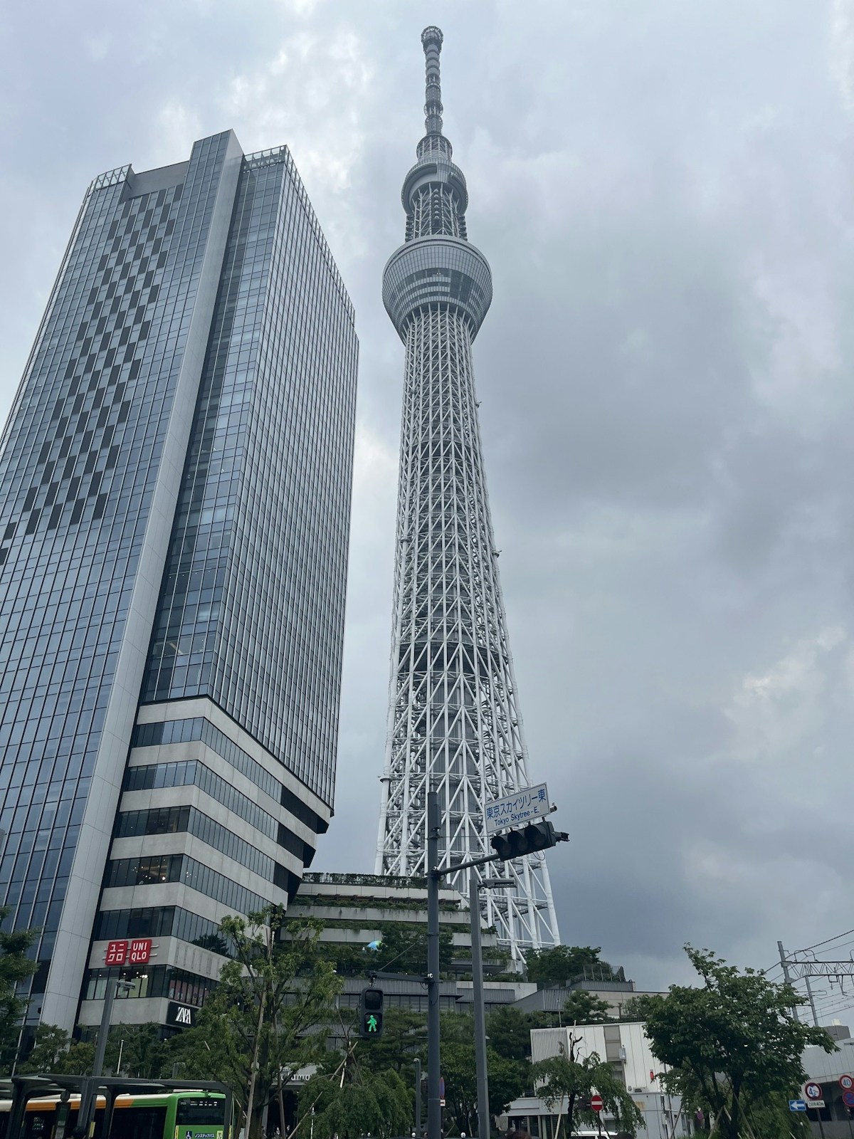 都心高級ホテル並の高評価で1室1万円台 押上にある「２つのリッチモンドホテル」が超穴場なコレだけの理由 のアイキャッチ