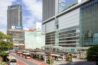 【横浜駅】今夜泊まれる当日ホテル予約完全攻略！おすすめ順・高評価・コスパ順で探すリアルタイム空室ガイド