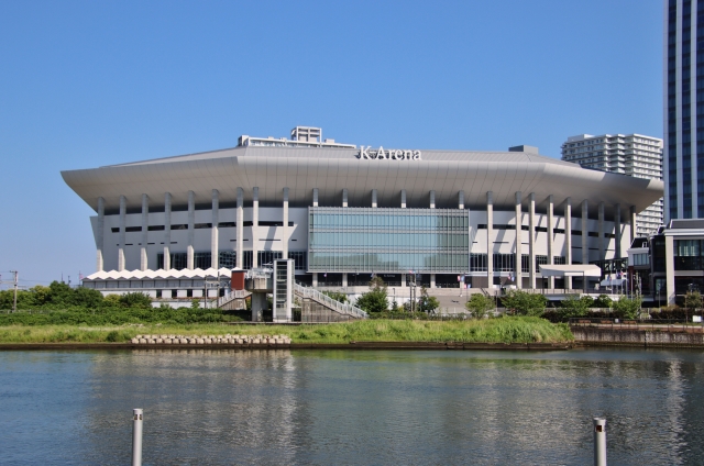 【Kアリーナ横浜】終演後でも間に合う！当日ホテル予約完全ガイド（おすすめ順・駅近・会場周辺の空室速報）
