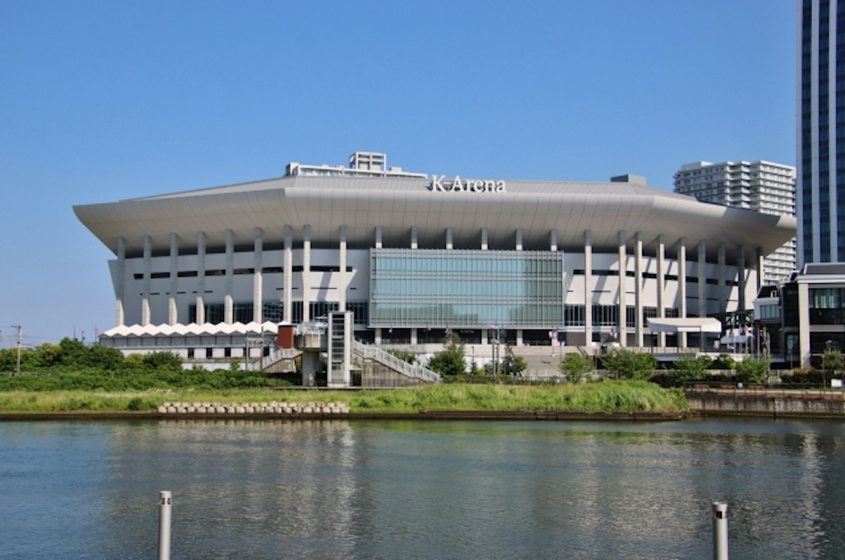 【Kアリーナ横浜】終演後でも間に合う！当日ホテル予約完全ガイド（おすすめ順・駅近・会場周辺の空室速報） のアイキャッチ
